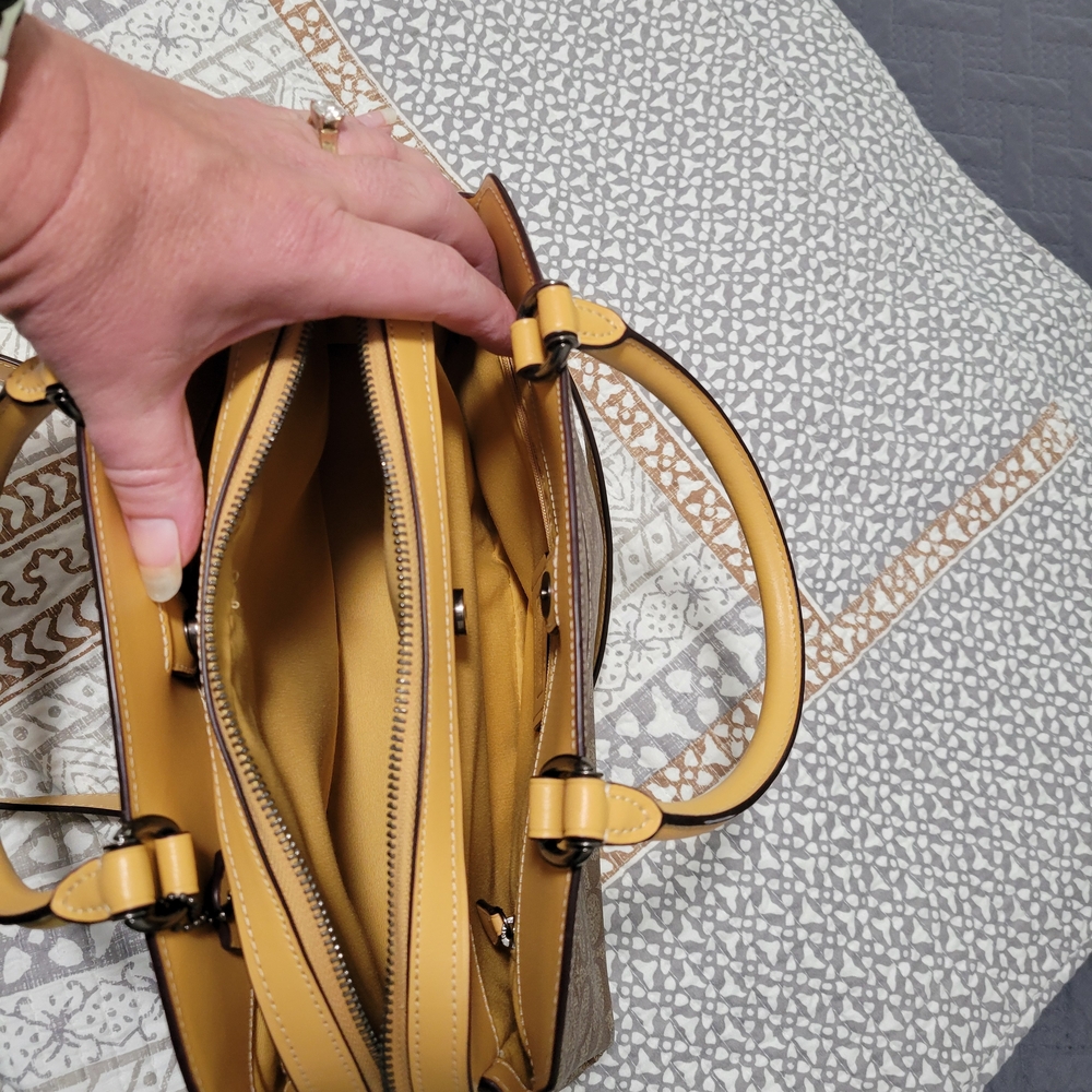 Coach Brown and Tan Signature Handbag - Picture 8 of 12